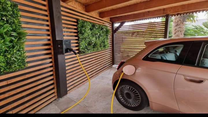 Pose de bornes de recharge à Nantes