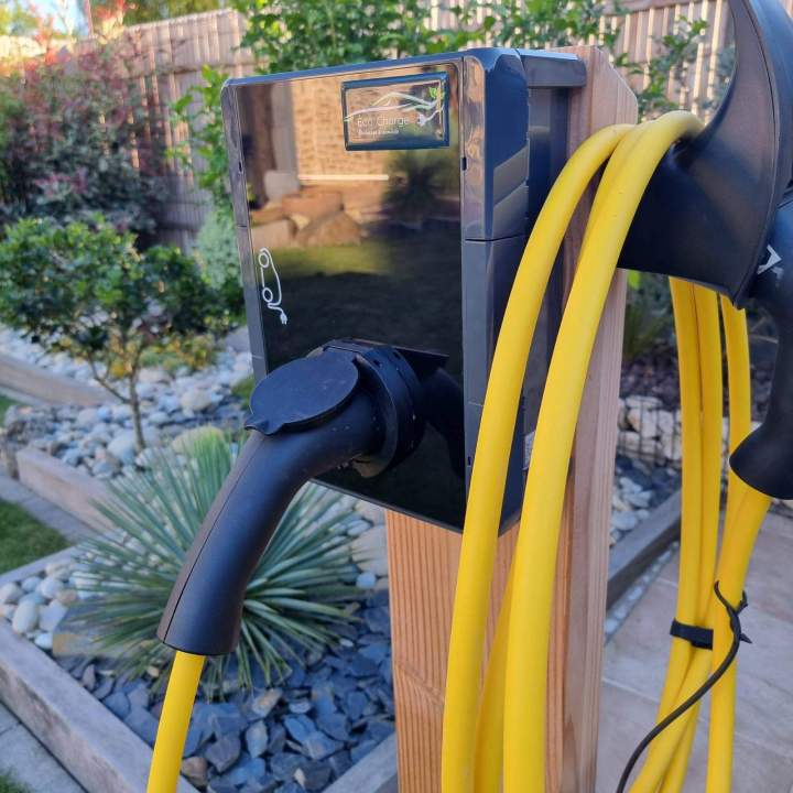 Entreprise de pose de bornes de recharge Nantes