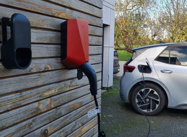 Bornes pour voitures à Nantes